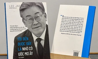 Cuộc đời Tổng thống Hàn Quốc Lee Jae Myung qua sách