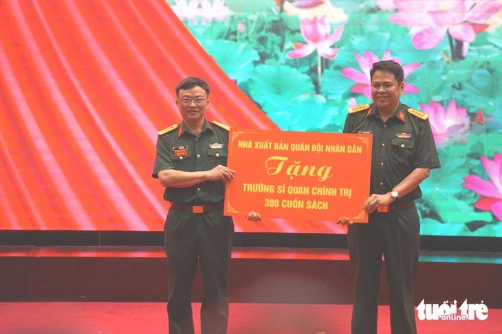 Đại tướng Nguyễn Trọng Nghĩa: ‘Không đọc sách, không có tôi ngày hôm nay’ Đại tướng Nguyễn Trọng Nghĩa: ‘Không đọc sách, không có tôi ngày hôm nay’