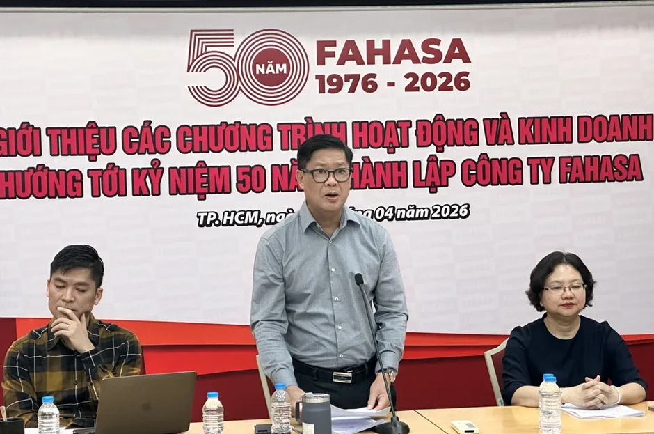 Fahasa tặng 50 tủ sách đến trường học Fahasa tặng 50 tủ sách đến trường học