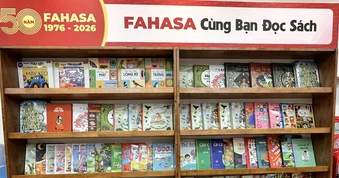 Fahasa tặng 50 tủ sách đến trường học