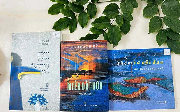 Giải thưởng văn học hằng năm còn để nhìn lại những vấn đề của đời sống văn học Giải thưởng văn học hằng năm còn để nhìn lại những vấn đề của đời sống văn học