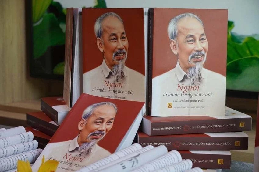 GS.TS Trình Quang Phú và hành trình nhiều thập kỷ đi tìm tư liệu về Bác Hồ