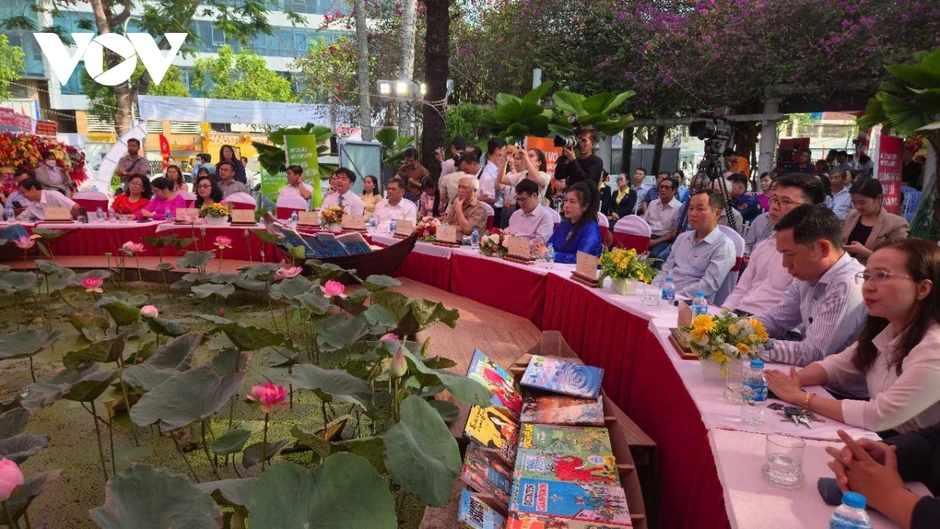 Khai mạc Hội Sách thành phố Cần Thơ lần thứ V Khai mạc Hội Sách thành phố Cần Thơ lần thứ V