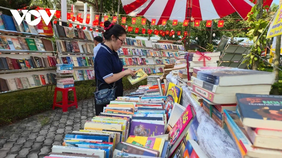 Khai mạc Hội Sách thành phố Cần Thơ lần thứ V Khai mạc Hội Sách thành phố Cần Thơ lần thứ V