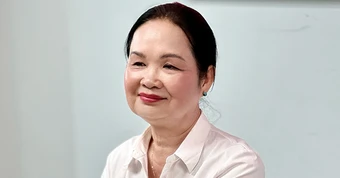 Khát vọng đưa thơ Việt vươn ra thế giới