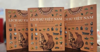 'Lịch sử Việt Nam bằng hình', 'Mưa đỏ' giành Giải thưởng Sách Quốc gia