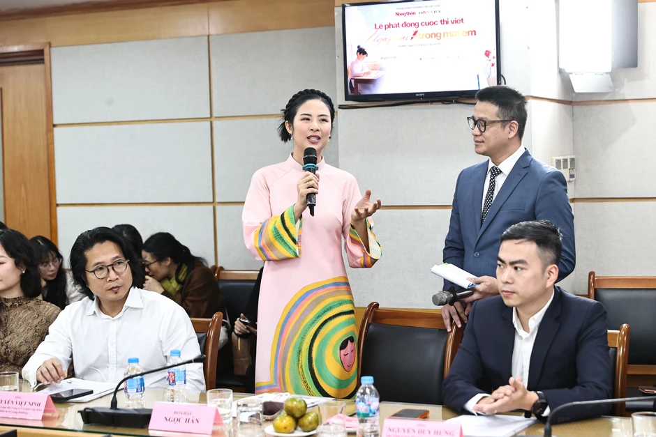 NSƯT Chí Trung, Hoa hậu Ngọc Hân cổ vũ học sinh, sinh viên viết về ước mơ NSƯT Chí Trung, Hoa hậu Ngọc Hân cổ vũ học sinh, sinh viên viết về ước mơ