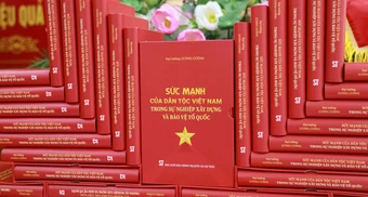 Ra mắt sách của Đại tướng, nguyên Chủ tịch nước Lương Cường