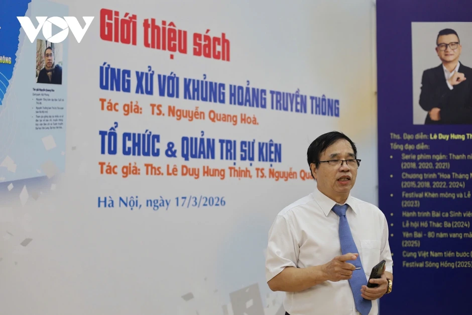 Ra mắt sách "Ứng xử với khủng hoảng truyền thông" và "Tổ chức & quản trị sự kiện" Ra mắt sách "Ứng xử với khủng hoảng truyền thông" và "Tổ chức & quản trị sự kiện"