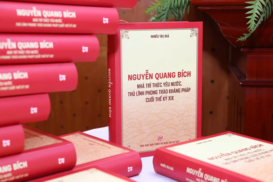 Ra mắt sách về nhà yêu nước Nguyễn Quang Bích