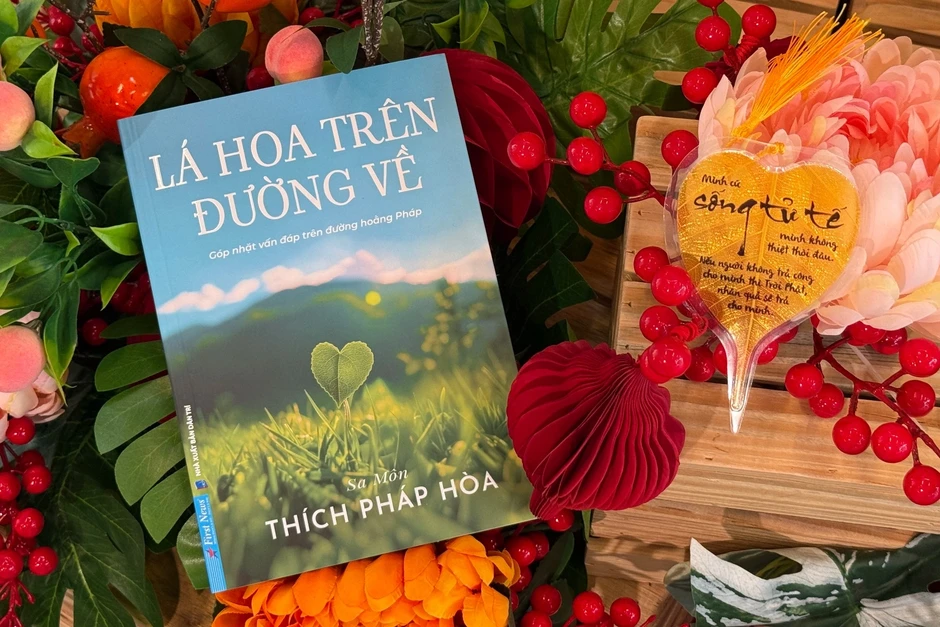 Sách “Lá hoa trên đường về”: Những nghiền ngẫm thú vị Sách “Lá hoa trên đường về”: Những nghiền ngẫm thú vị