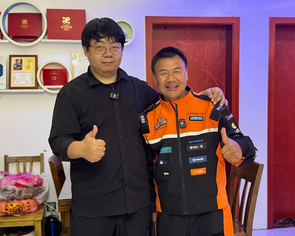 Shipper 57 tuổi thắng giải thưởng văn học Shipper 57 tuổi thắng giải thưởng văn học