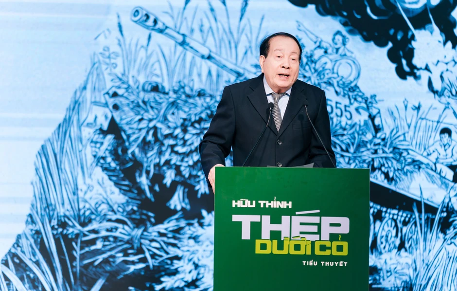 Tiểu thuyết đầu tay của nhà thơ Hữu Thỉnh tri ân những người lính