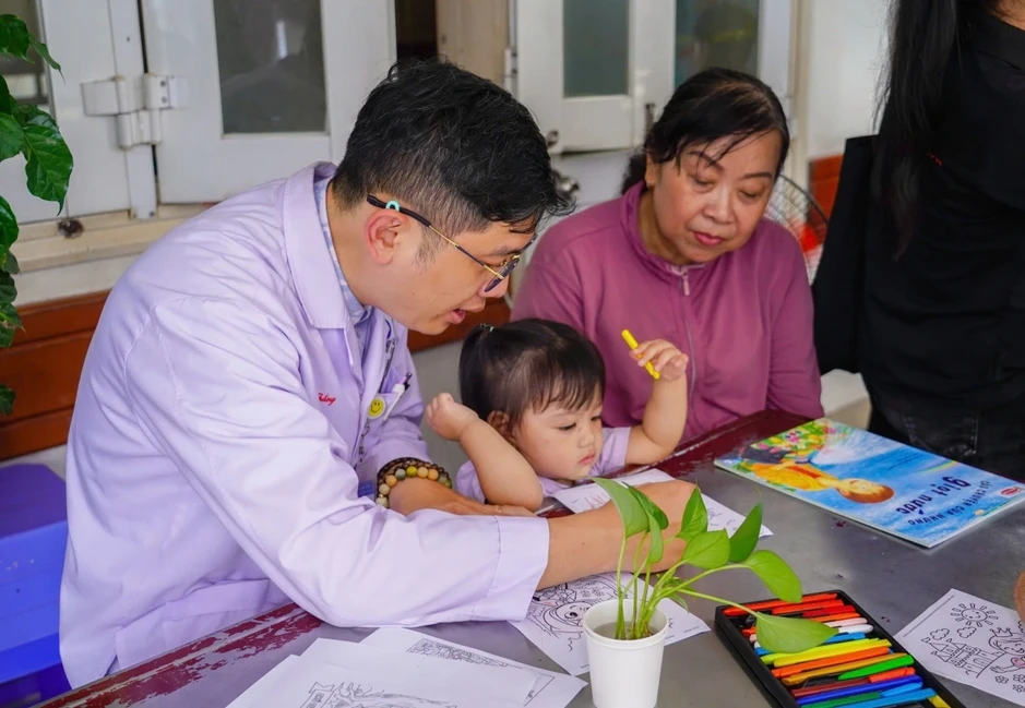 TP.HCM đưa sách đến khu chung cư, bệnh viện hưởng ứng ngày Sách và Văn hoá đọc TP.HCM đưa sách đến khu chung cư, bệnh viện hưởng ứng ngày Sách và Văn hoá đọc
