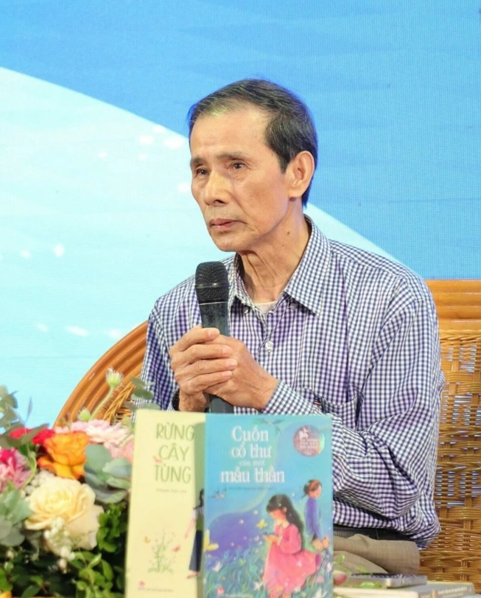 'Trẻ em ngày nay thiếu thời gian đọc sách'