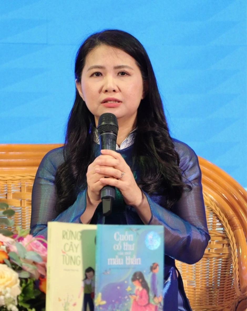 'Trẻ em ngày nay thiếu thời gian đọc sách'