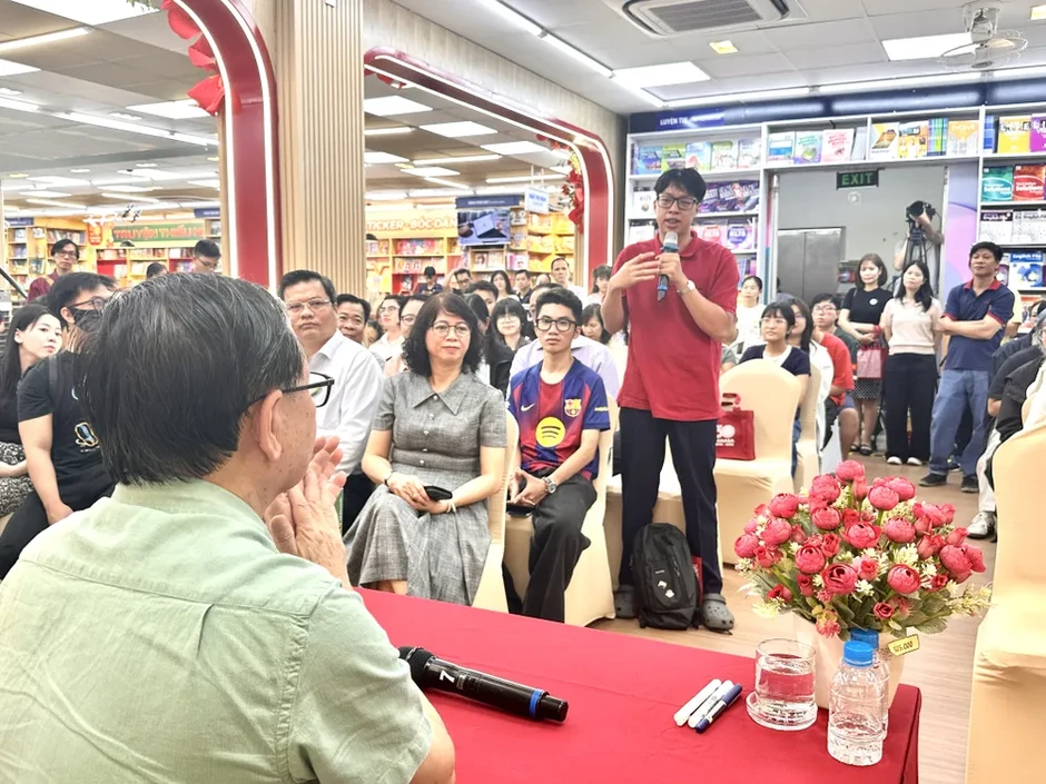 Từ sách đến phim nhân trường hợp của nhà văn Nguyễn Nhật Ánh Từ sách đến phim nhân trường hợp của nhà văn Nguyễn Nhật Ánh