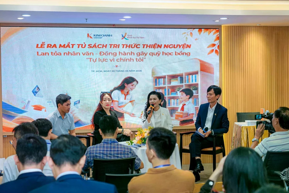 Tủ sách gây quỹ học bổng cho trẻ em mồ côi Tủ sách gây quỹ học bổng cho trẻ em mồ côi