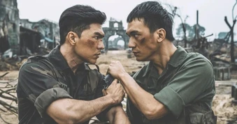 Văn hóa đọc và cú "lội ngược dòng" từ phim Mưa đỏ, Làng Vũ Đại ngày ấy