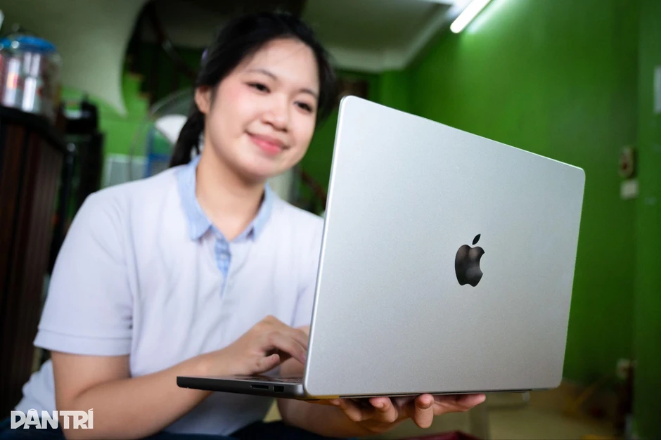 Apple tăng giá tại Việt Nam: Người tiếc nuối, người tiết kiệm tiền triệu Apple tăng giá tại Việt Nam: Người tiếc nuối, người tiết kiệm tiền triệu