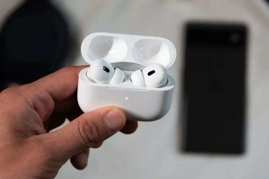 Apple tiến gần tới tai nghe AirPods làm “thay đổi thế giới” Apple tiến gần tới tai nghe AirPods làm “thay đổi thế giới”