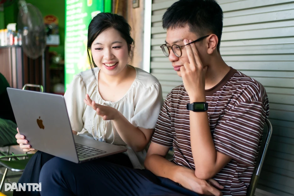 Cặp đôi cãi nhau vì “tiểu tam” AI: “Em thà nói chuyện với nó còn hơn” Cặp đôi cãi nhau vì “tiểu tam” AI: “Em thà nói chuyện với nó còn hơn”