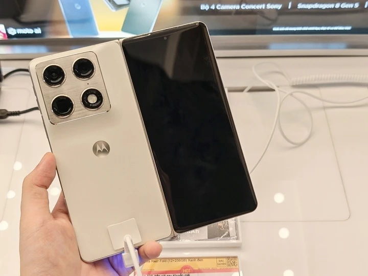Chiếc điện thoại gấp sở hữu camera số 1 thế giới có gì đặc biệt? Chiếc điện thoại gấp sở hữu camera số 1 thế giới có gì đặc biệt?