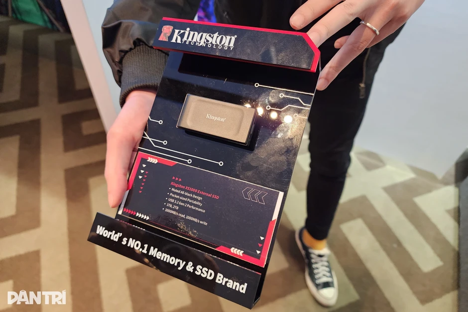 Cơn sốt AI khiến giá SSD tăng cao