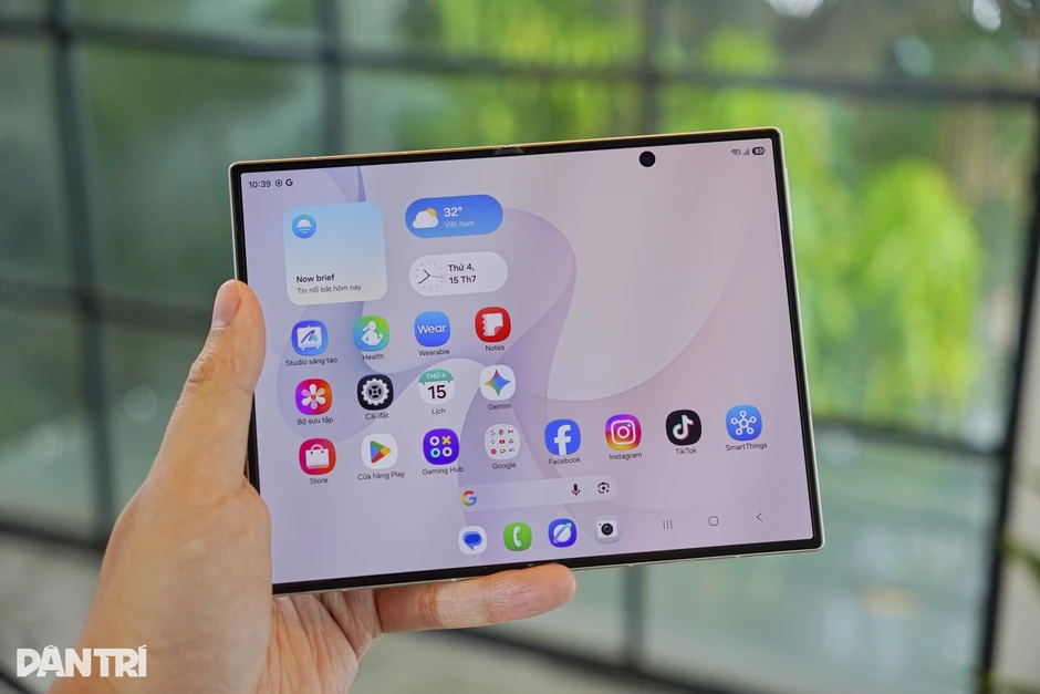 Điểm tuần: iPhone 18 Pro Max lên kệ, màu Đỏ Burgundy cháy hàng tại Việt Nam