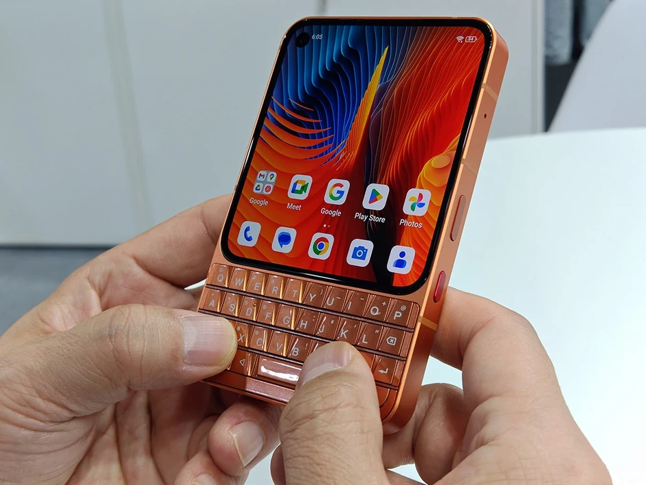 Điện thoại độc lạ giúp công ty huy động được 3 triệu USD sau 11 phút Điện thoại độc lạ giúp công ty huy động được 3 triệu USD sau 11 phút