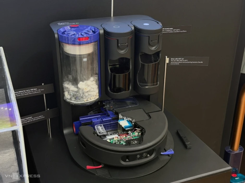 Dyson lần đầu bán robot lau nhà ở Việt Nam Dyson lần đầu bán robot lau nhà ở Việt Nam
