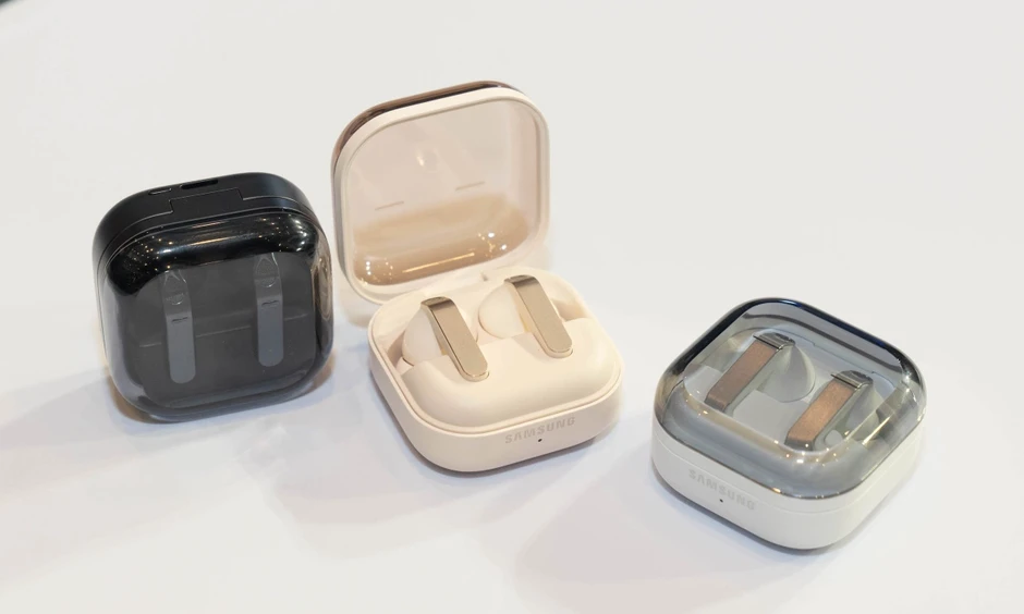 Galaxy Buds 4 ra mắt với thiết kế mới, nhiều t&iacute;nh năng AI