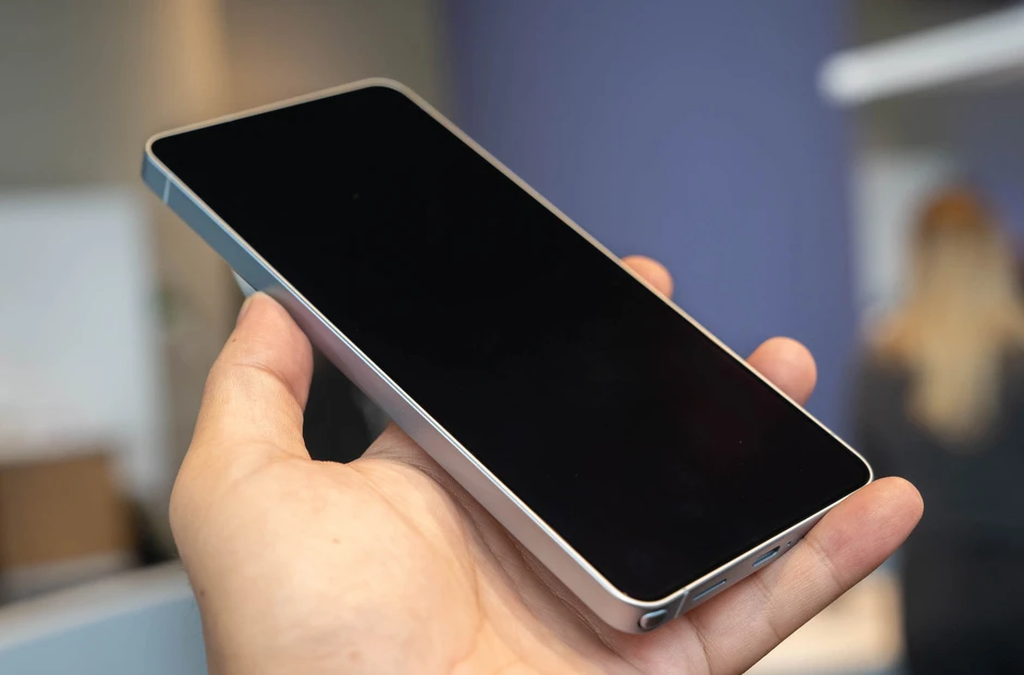 Galaxy S26 Ultra tr&igrave;nh l&agrave;ng: Chống nh&igrave;n trộm, trở lại viền nh&ocirc;m