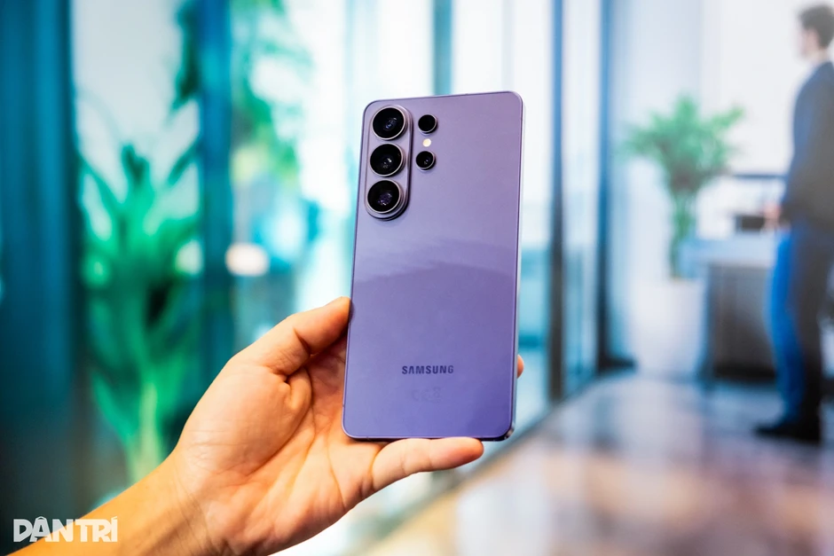 Galaxy S27 Ultra sẽ có camera thay đổi khẩu độ Galaxy S27 Ultra sẽ có camera thay đổi khẩu độ
