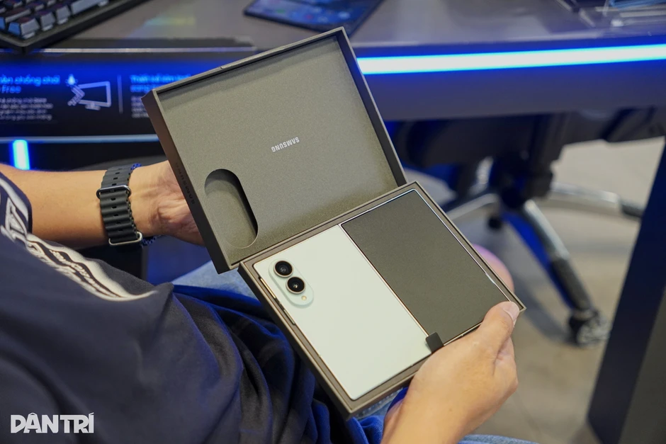 Galaxy Z Fold8, Galaxy Z Flip8 đồng loạt giảm giá Galaxy Z Fold8, Galaxy Z Flip8 đồng loạt giảm giá