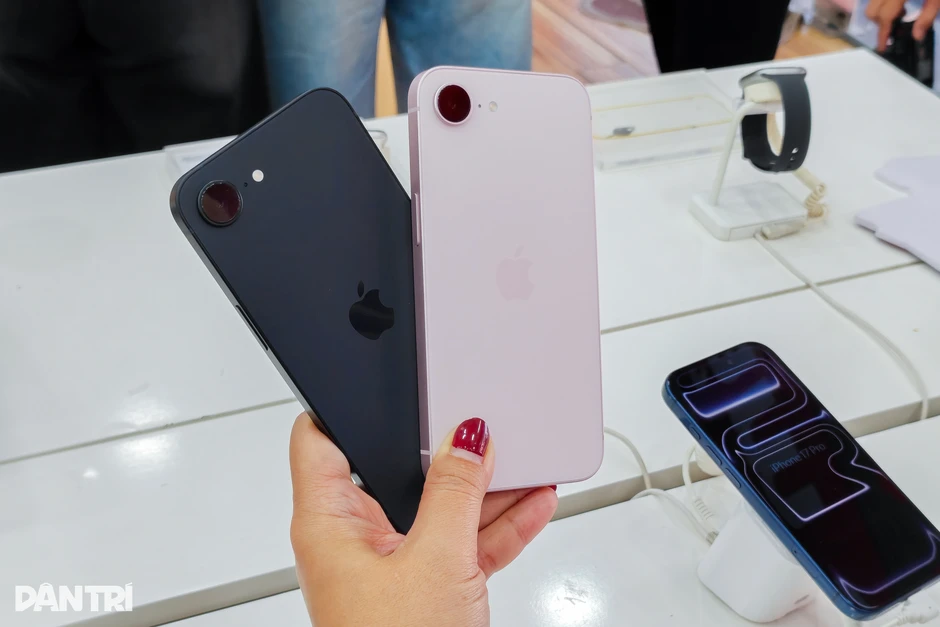 Giá iPhone 17e giảm tiền triệu ngay khi lên kệ tại Việt Nam Giá iPhone 17e giảm tiền triệu ngay khi lên kệ tại Việt Nam