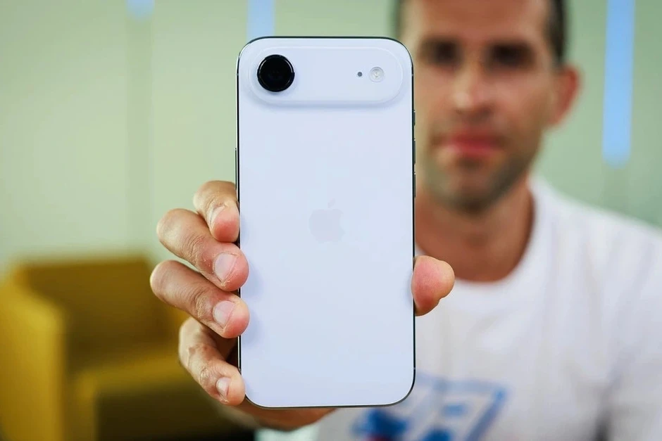 Giá iPhone đời cũ đồng loạt tăng cao tại Việt Nam Giá iPhone đời cũ đồng loạt tăng cao tại Việt Nam