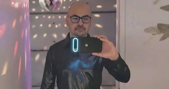 Google I/O vô tình để lộ Pixel 11 Pro với dải camera có viền LED phát sáng