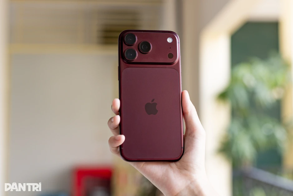 iPhone 18 Pro Max liên tục gặp lỗi sau 2 tuần lên kệ iPhone 18 Pro Max liên tục gặp lỗi sau 2 tuần lên kệ