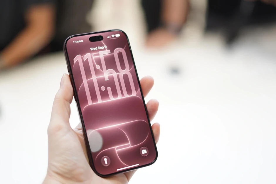 iPhone 18 Pro Max màu Đỏ Burgundy khan hàng đến khi nào? iPhone 18 Pro Max màu Đỏ Burgundy khan hàng đến khi nào?