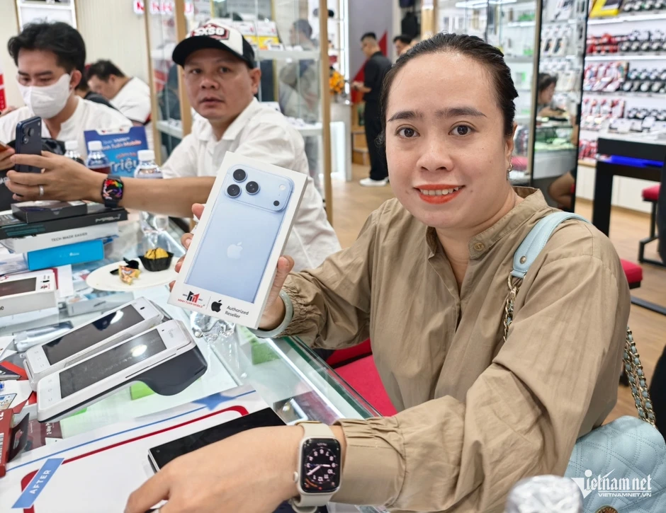 iPhone 18 Pro và iPhone 18 Pro Max đến tay người dùng Việt với số lượng hạn chế iPhone 18 Pro và iPhone 18 Pro Max đến tay người dùng Việt với số lượng hạn chế