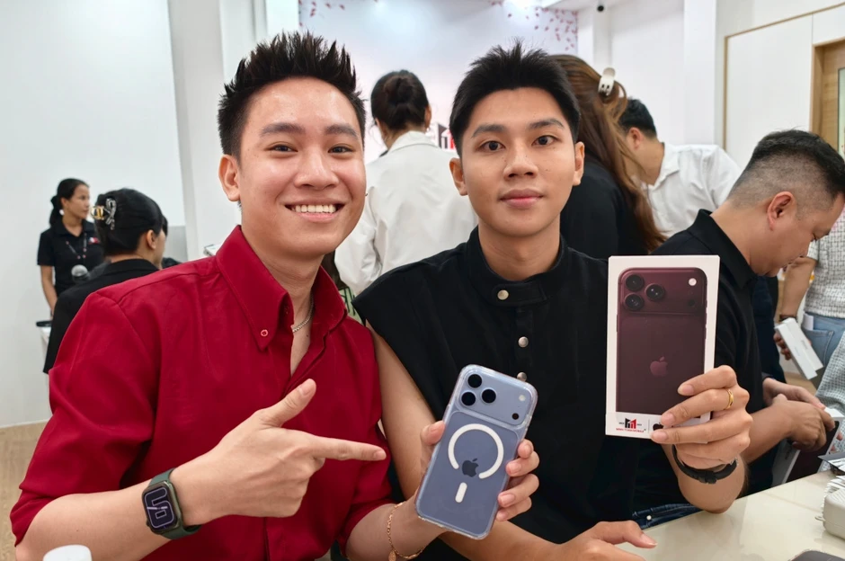 iPhone 18 Pro và iPhone 18 Pro Max đến tay người dùng Việt với số lượng hạn chế iPhone 18 Pro và iPhone 18 Pro Max đến tay người dùng Việt với số lượng hạn chế