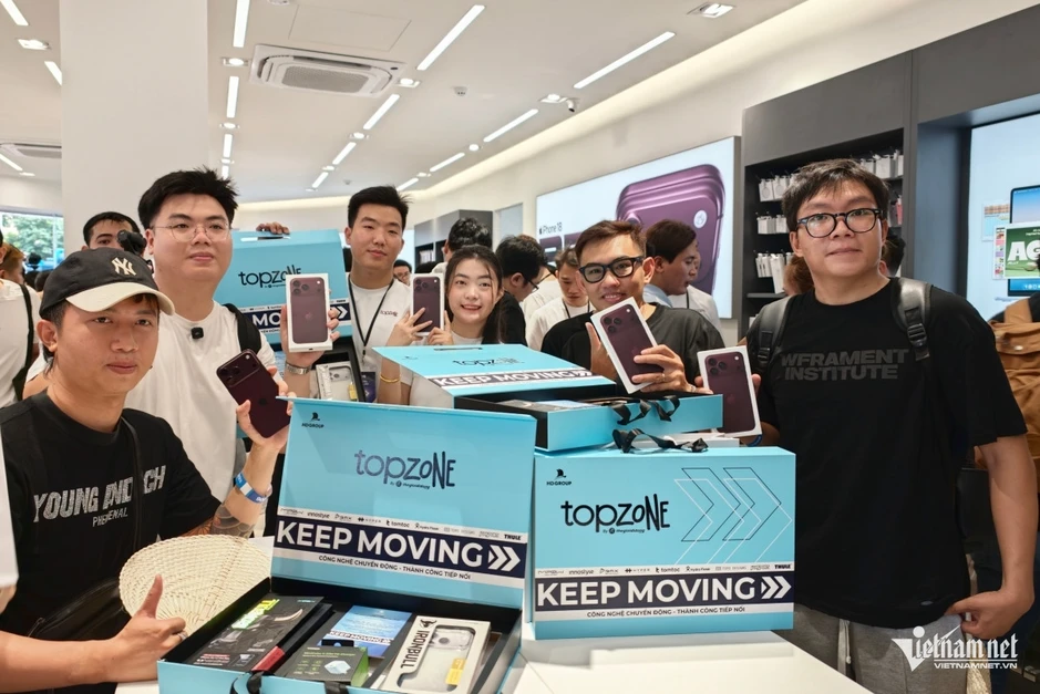 iPhone 18 Pro và iPhone 18 Pro Max đến tay người dùng Việt với số lượng hạn chế iPhone 18 Pro và iPhone 18 Pro Max đến tay người dùng Việt với số lượng hạn chế