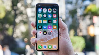 iPhone kỷ niệm 10 năm của Apple thành sản phẩm 'lỗi thời'