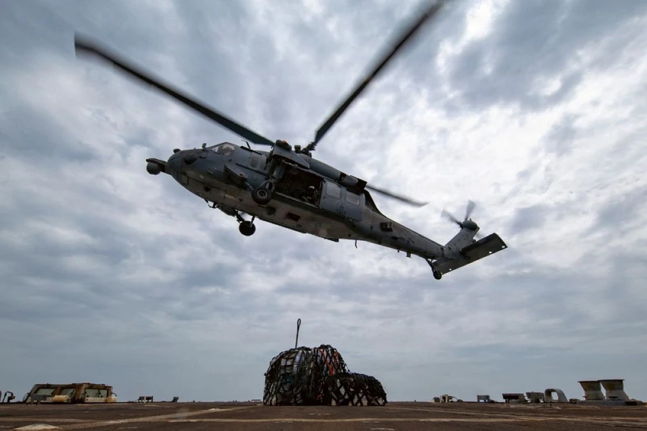 Iran bắn hạ 2 Black Hawk ‘diều hâu đen’ giải cứu phi công F-15, lộ công nghệ tối tân nhất của Mỹ Iran bắn hạ 2 Black Hawk ‘diều hâu đen’ giải cứu phi công F-15, lộ công nghệ tối tân nhất của Mỹ