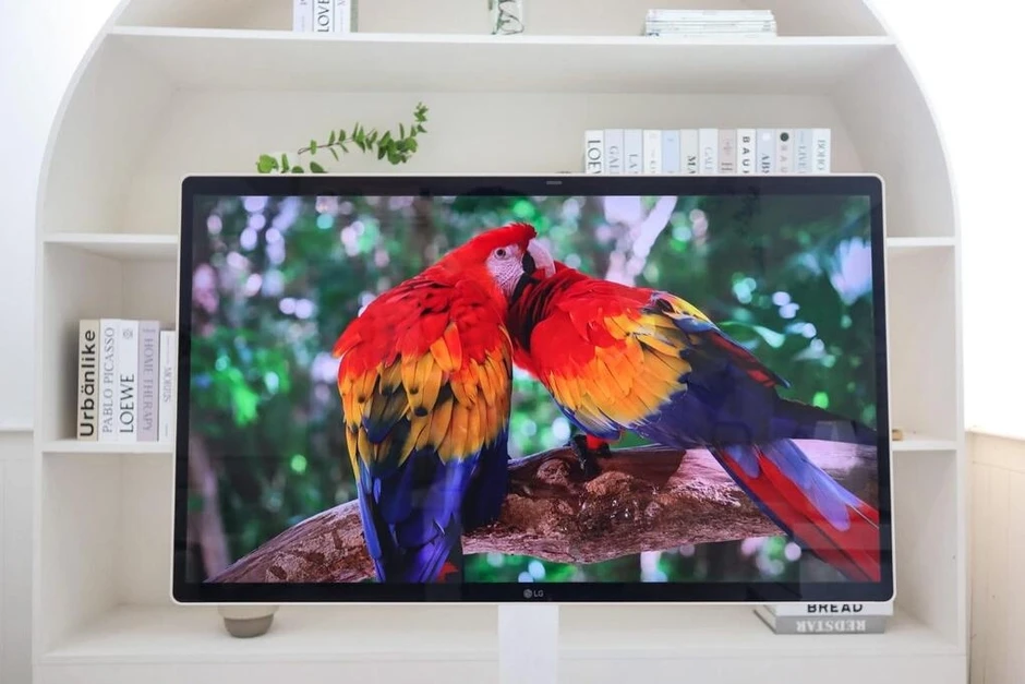LG Swing - thiết bị giải trí xoay đa hướng, độ phân giải 4K LG Swing - thiết bị giải trí xoay đa hướng, độ phân giải 4K