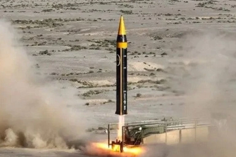 Mỹ-Israel tấn công Iran, tên lửa Emad Iran, ‘kẻ phá hủy’ tầm bắn 2.000km, đầu đạn 750kg xuyên thủng phòng không Israel Mỹ-Israel tấn công Iran, tên lửa Emad Iran, ‘kẻ phá hủy’ tầm bắn 2.000km, đầu đạn 750kg xuyên thủng phòng không Israel