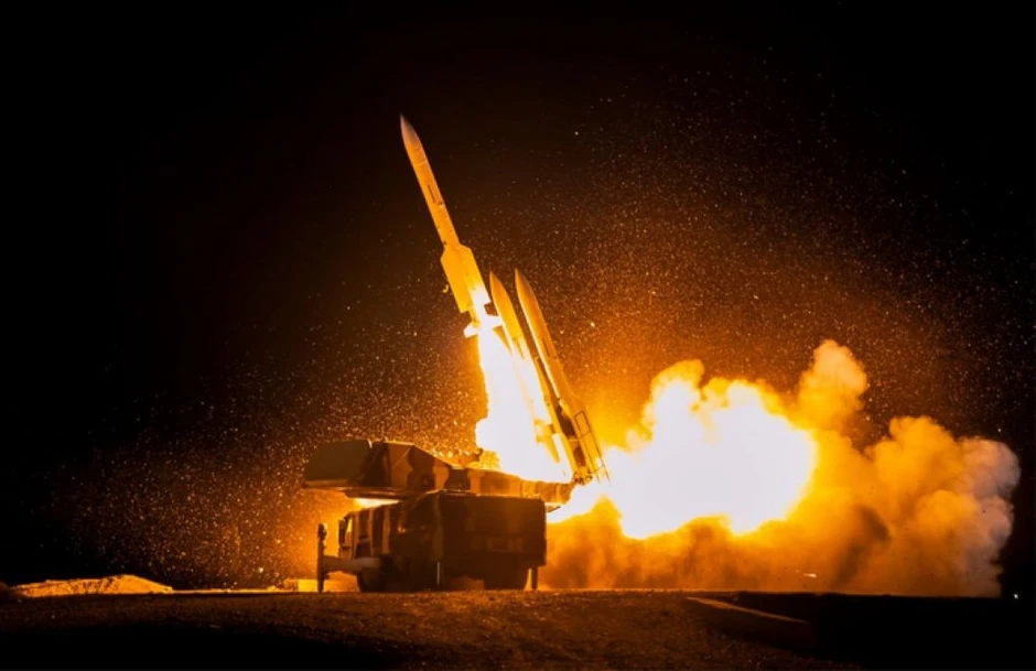 Mỹ-Israel tấn công Iran, tên lửa Fattah Iran tầm bắn 1.500km, tốc độ Mach 15 ‘xuyên thủng’ mọi lá chắn phòng thủ Mỹ-Israel tấn công Iran, tên lửa Fattah Iran tầm bắn 1.500km, tốc độ Mach 15 ‘xuyên thủng’ mọi lá chắn phòng thủ