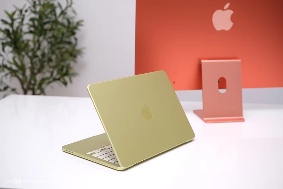MacBook, iPad đồng loạt tăng giá mạnh tại Việt Nam MacBook, iPad đồng loạt tăng giá mạnh tại Việt Nam