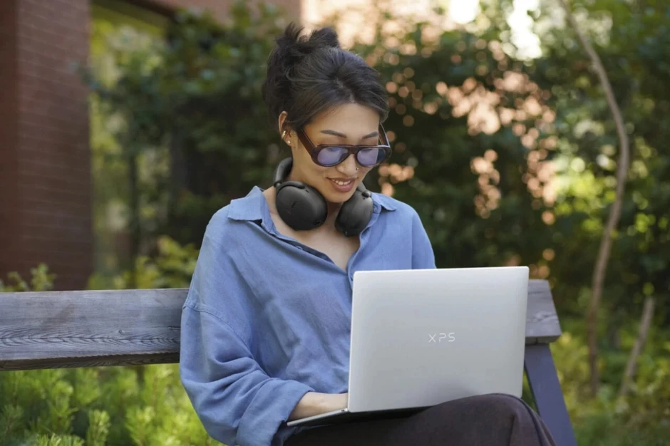 Mẫu laptop giá rẻ MacBook Neo gặp đối thủ thực sự đầu tiên mang tên Dell XPS 13 Mẫu laptop giá rẻ MacBook Neo gặp đối thủ thực sự đầu tiên mang tên Dell XPS 13